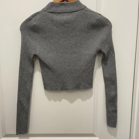 FASHION NOVA Cropped Ribbed Sweater - Picture 4 of 7